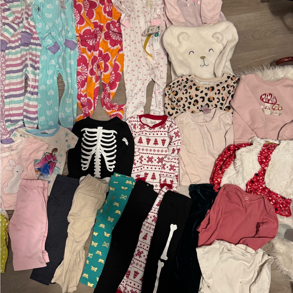 Assorted Baby Clothing Set -Size 24 Months & 2T - Picture 4 of 8